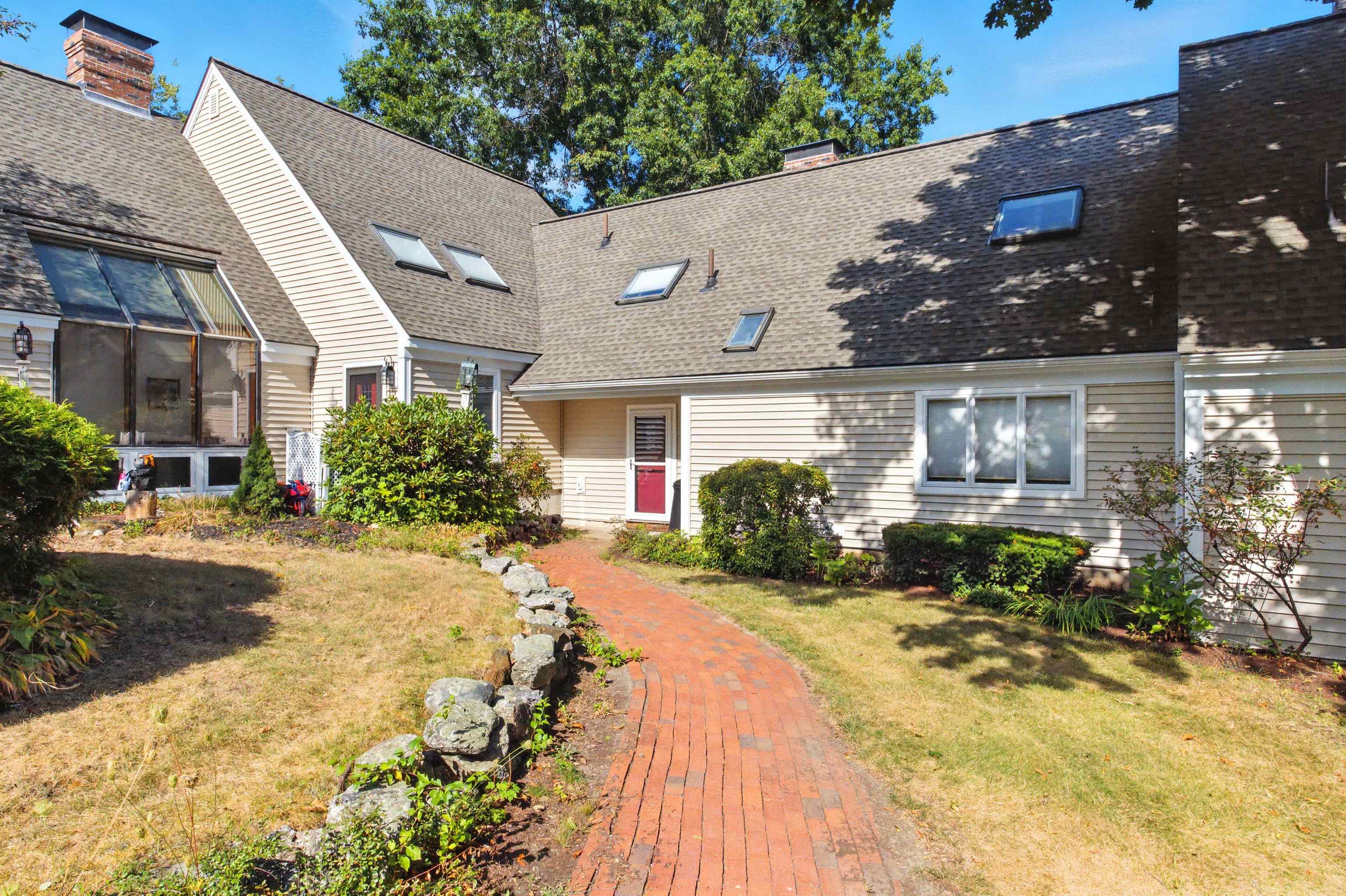 21 Fells Way, Unit B Laconia, NH 03246 - Photo 2 of 57