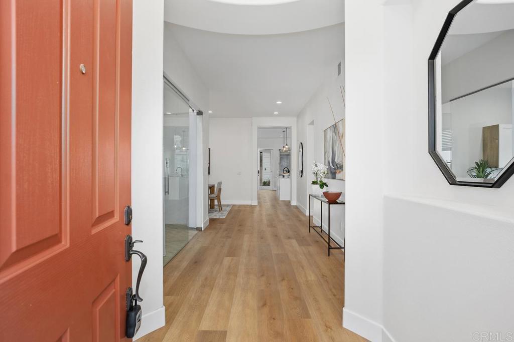 1738 Oriole Court Carlsbad, CA 92011 - Photo 3 of 36 Entry