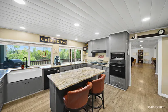 $849,900 | 20114 Vernita Drive, Redding, CA 96003