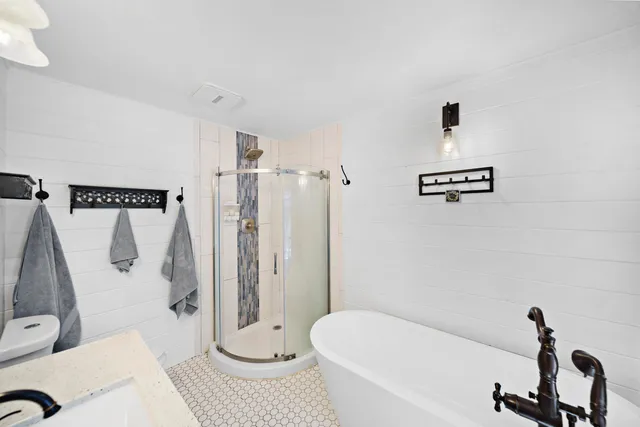 $849,900 | 20114 Vernita Drive, Redding, CA 96003