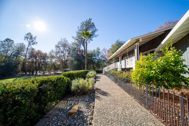 $849,900 | 20114 Vernita Drive, Redding, CA 96003