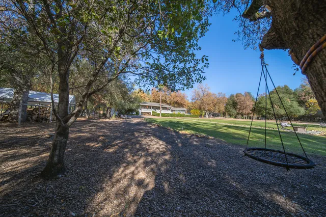 $849,900 | 20114 Vernita Drive, Redding, CA 96003