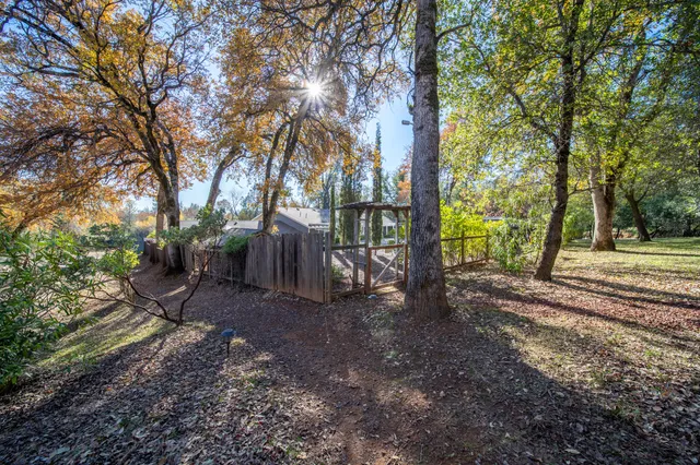 $849,900 | 20114 Vernita Drive, Redding, CA 96003