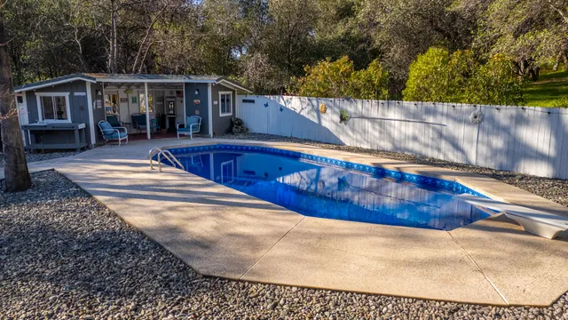 $849,900 | 20114 Vernita Drive, Redding, CA 96003