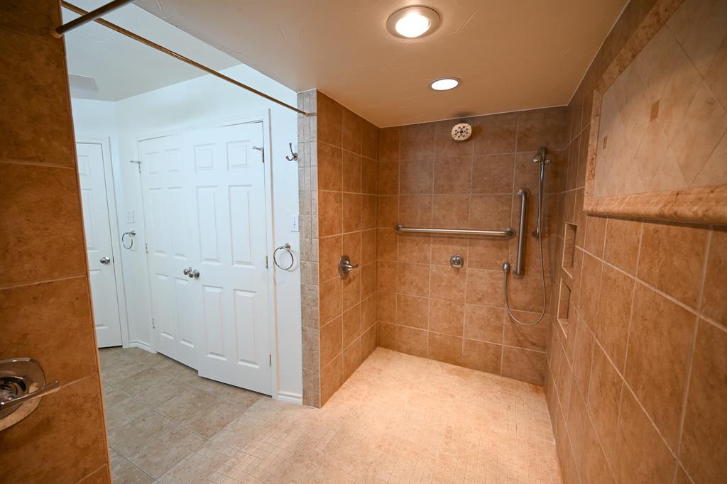 2951 North Trinity Street Decatur, TX 76234 - Photo 13 of 17