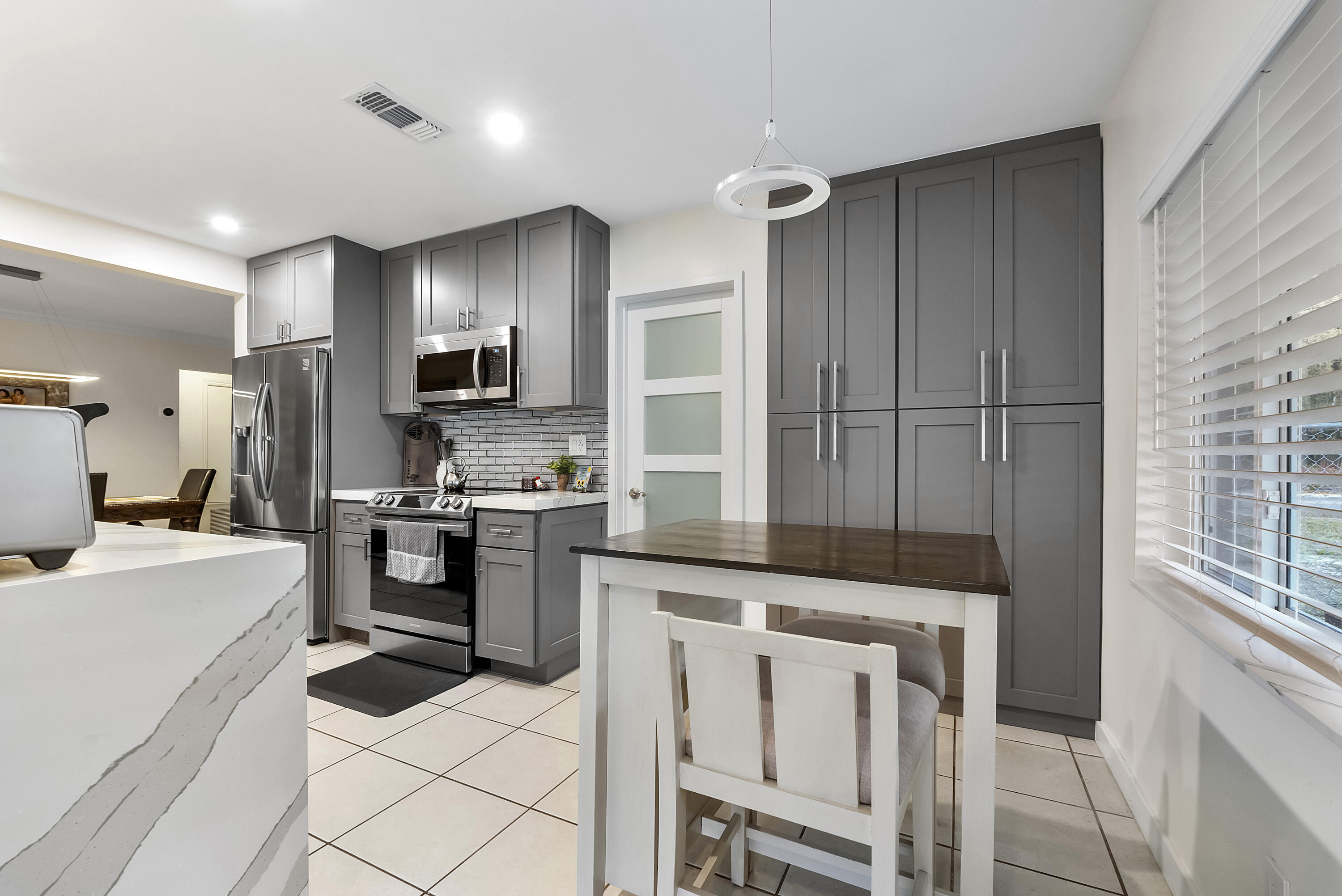 5020 Southwest 11th Street Margate, FL 33068 - Photo 18 of 47 5020 Sw 11th St_026