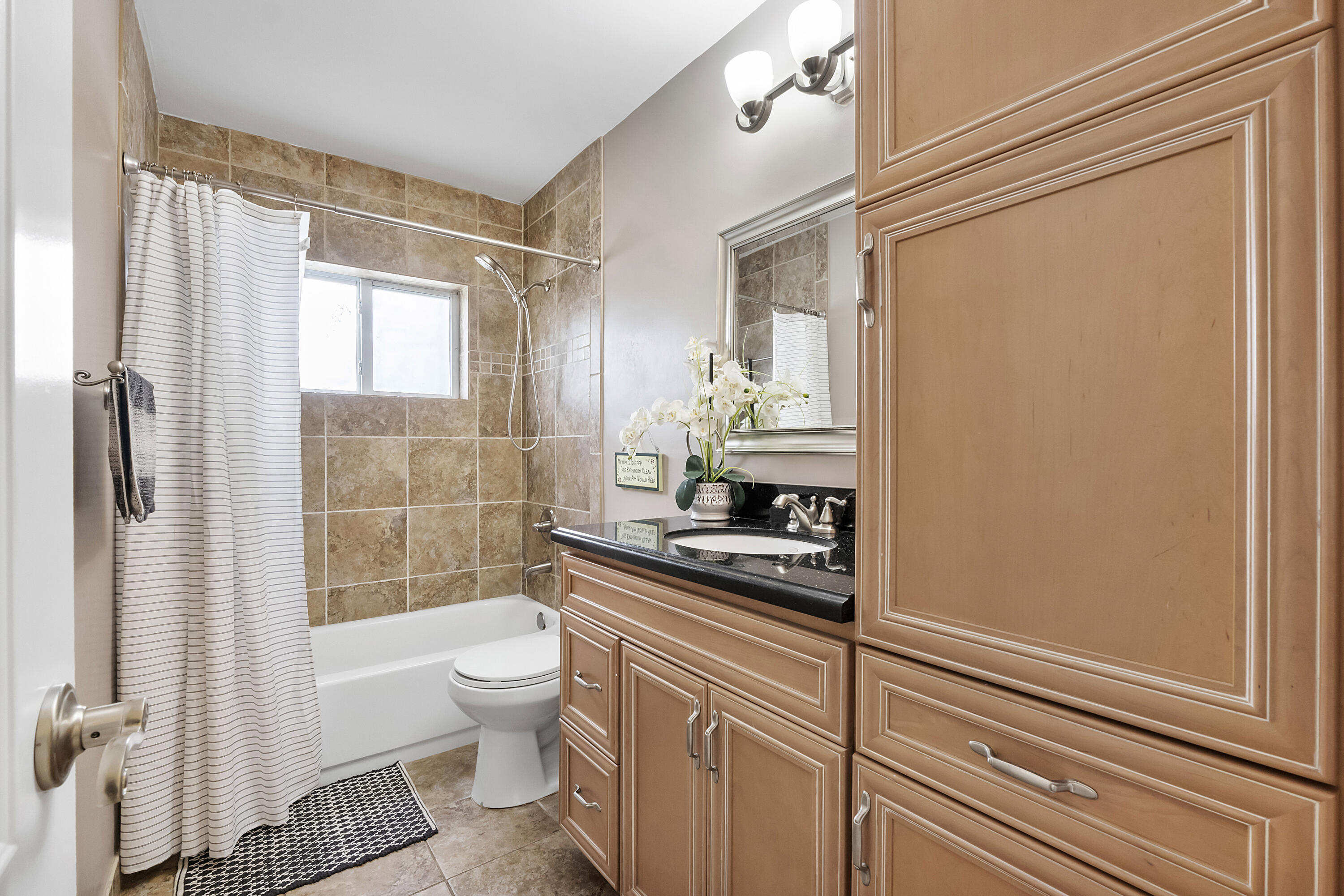 5020 Southwest 11th Street Margate, FL 33068 - Photo 23 of 47 5020 Sw 11th St_032