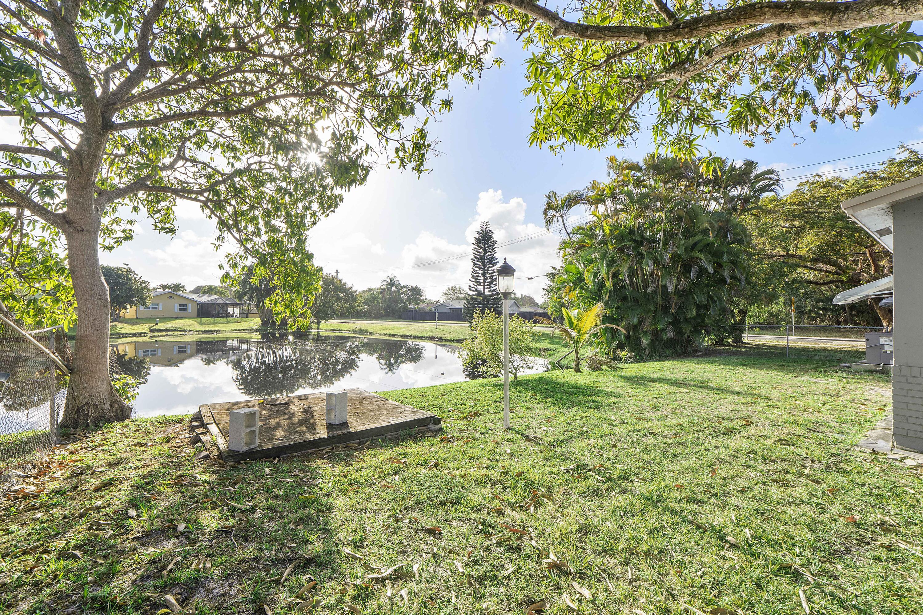 5020 Southwest 11th Street Margate, FL 33068 - Photo 33 of 47 5020 Sw 11th St_042