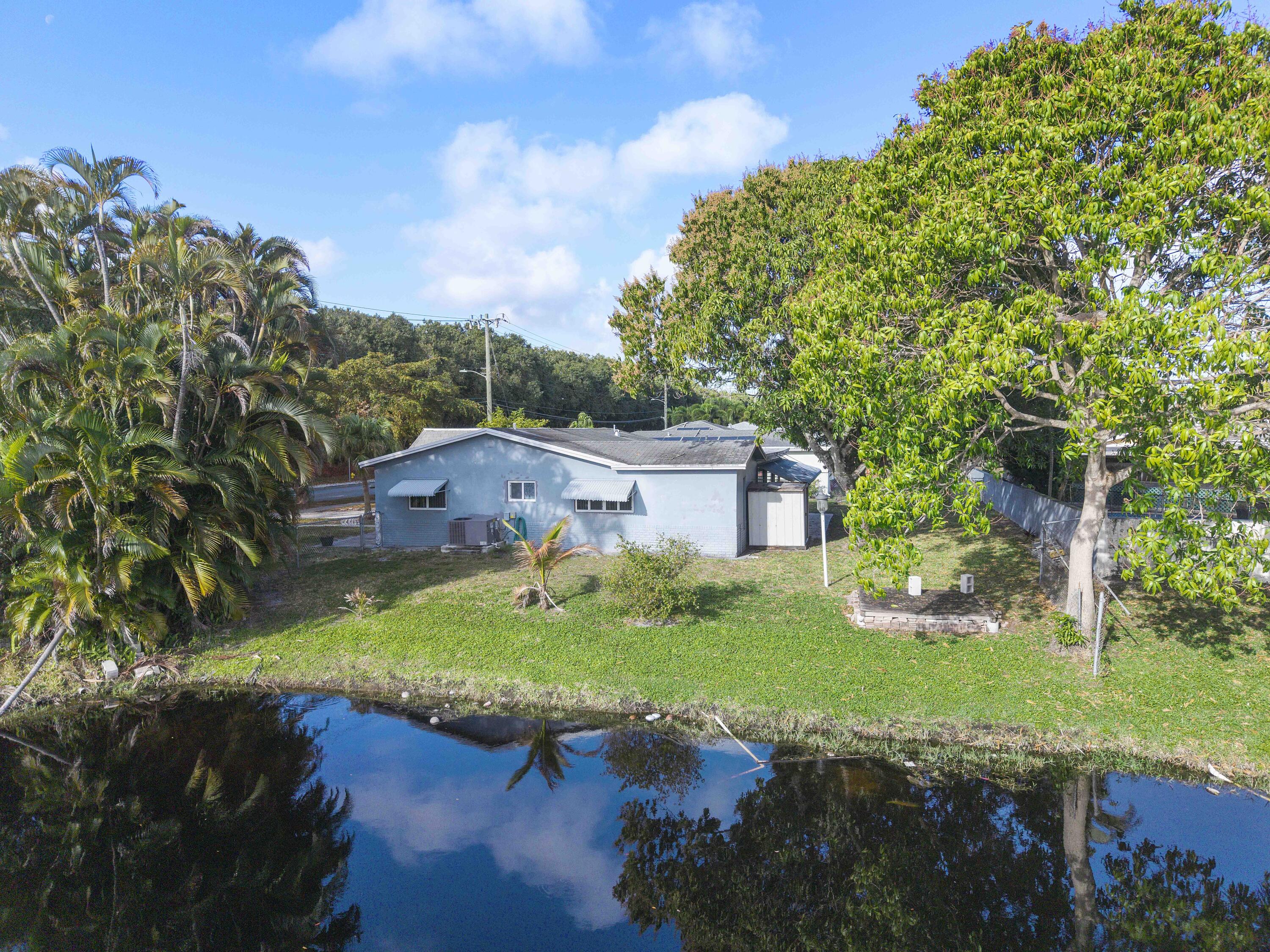 5020 Southwest 11th Street Margate, FL 33068 - Photo 7 of 47 5020 Sw 11th St_013