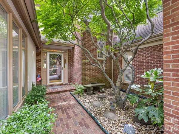$600,000 | 5104 Top Seed Court, Charlotte, NC 28226