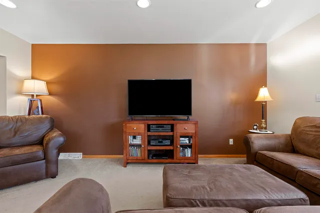 $375,000 | 808 Voelker Street, De Pere, WI 54115