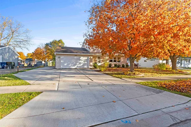 $375,000 | 808 Voelker Street, De Pere, WI 54115