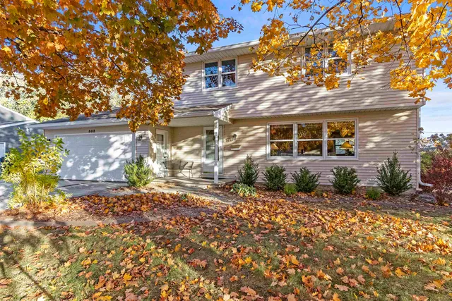 $375,000 | 808 Voelker Street, De Pere, WI 54115