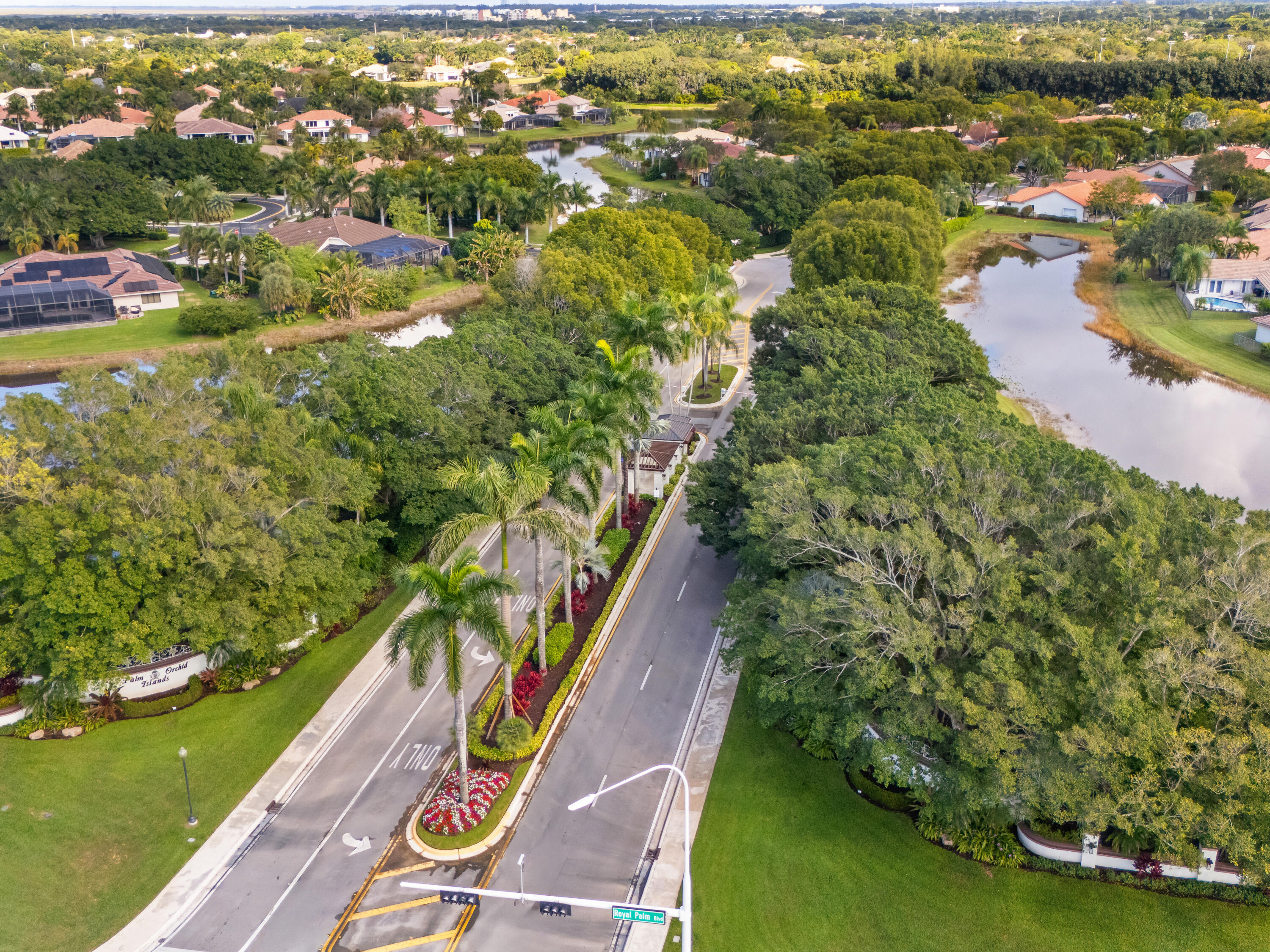 833 Heron Road Weston, FL 33326 - Photo 34 of 34 an aerial view of residential houses with outdoor space and swimming pool