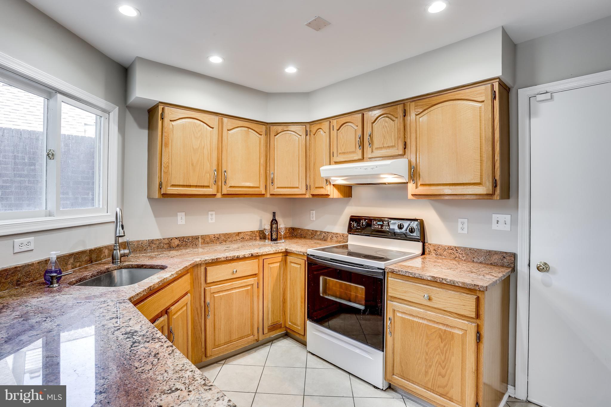 14308 Greenview Drive Laurel, MD 20708 - Photo 13 of 28 Kitchen