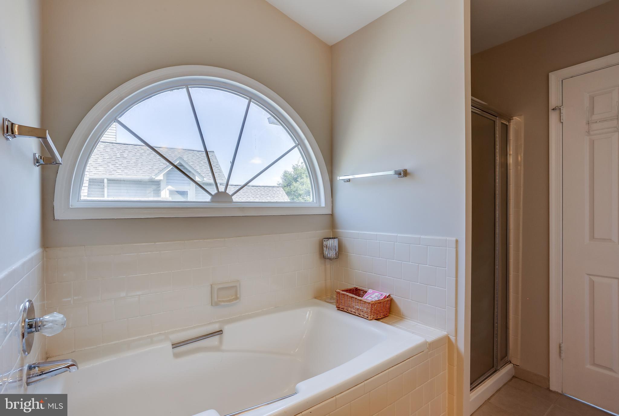 14308 Greenview Drive Laurel, MD 20708 - Photo 22 of 28 Bath (Master)