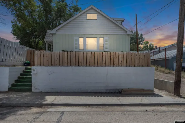 $188,000 | 922 New Hampshire Street, Rock Springs, WY 82901