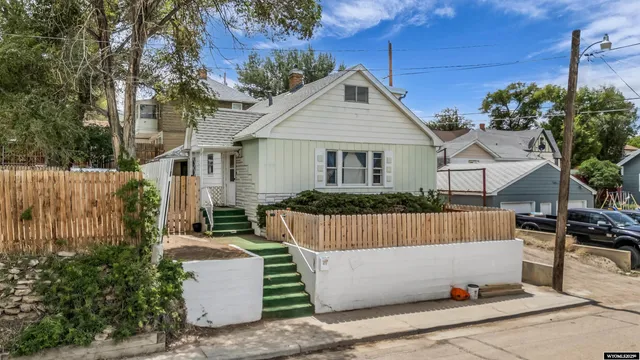 $188,000 | 922 New Hampshire Street, Rock Springs, WY 82901