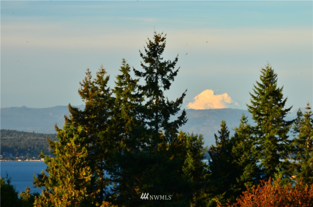 4910 23rd Avenue West Everett, WA 98203 - Photo 37 of 40 a view of a lake