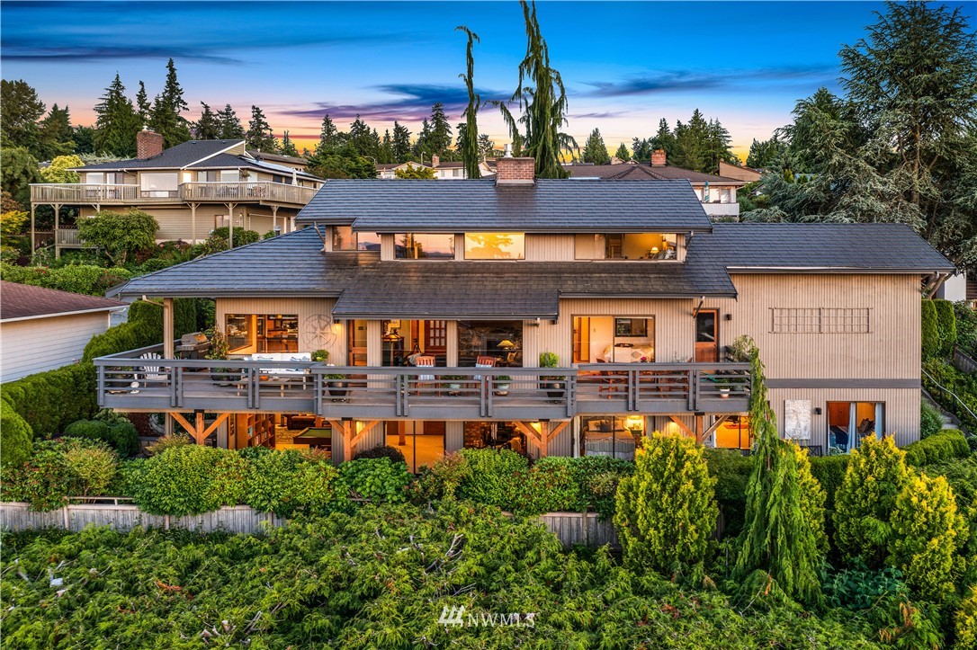 4910 23rd Avenue West Everett, WA 98203 - Photo 38 of 40 an aerial view of multiple house