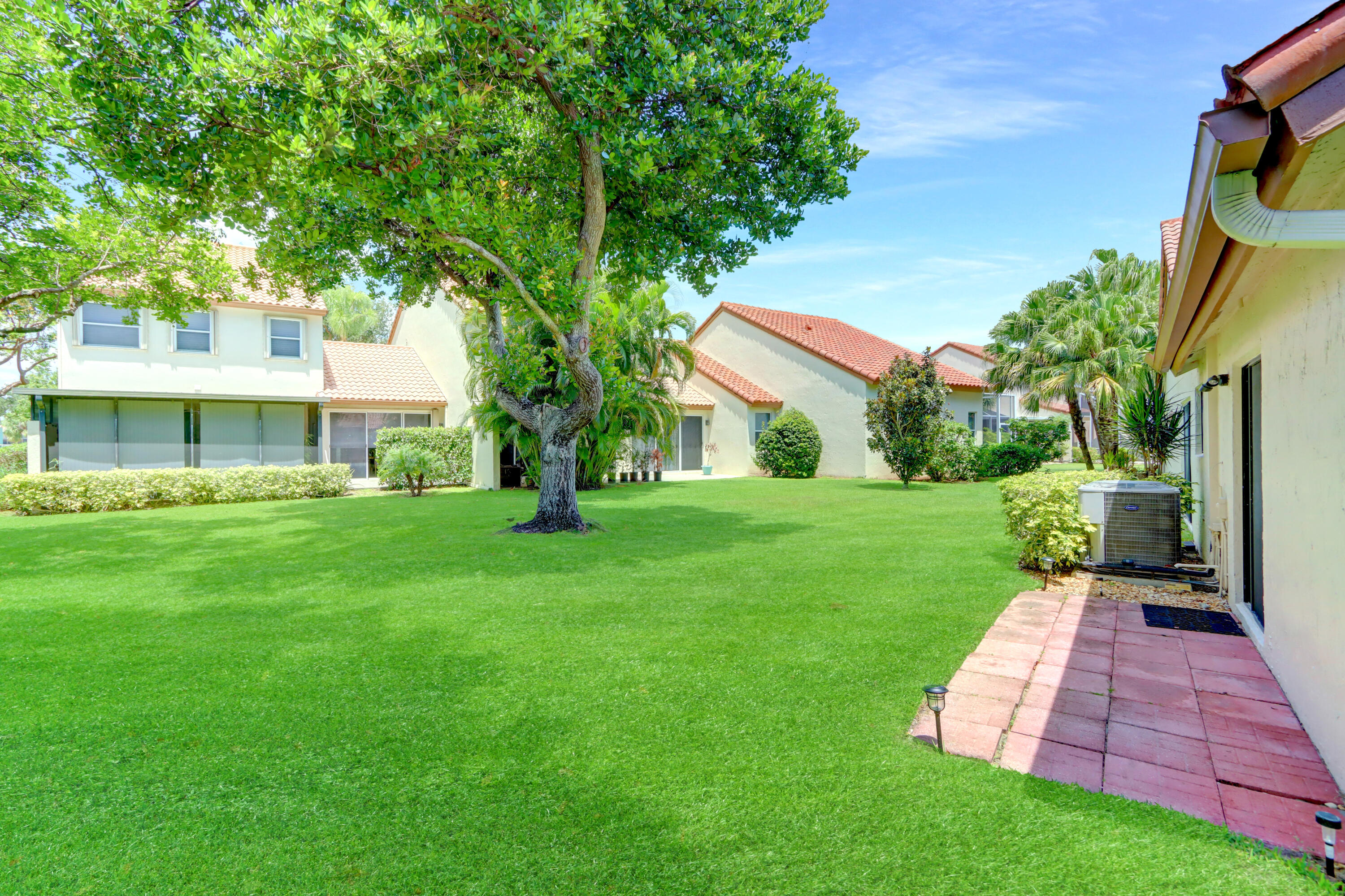 23379 Water Circle Boca Raton, FL 33486 - Photo 4 of 39 IMG_02
