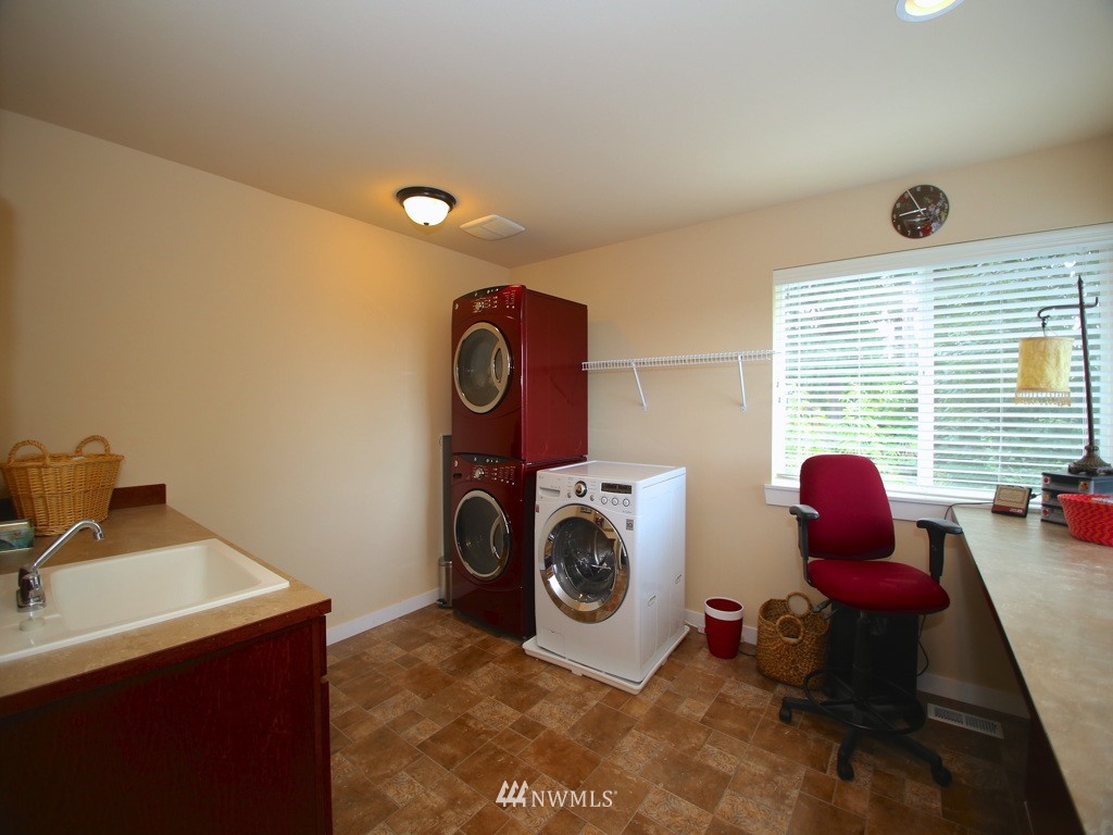 3505 220th Street Southeast Bothell, WA 98021 - Photo 14 of 19