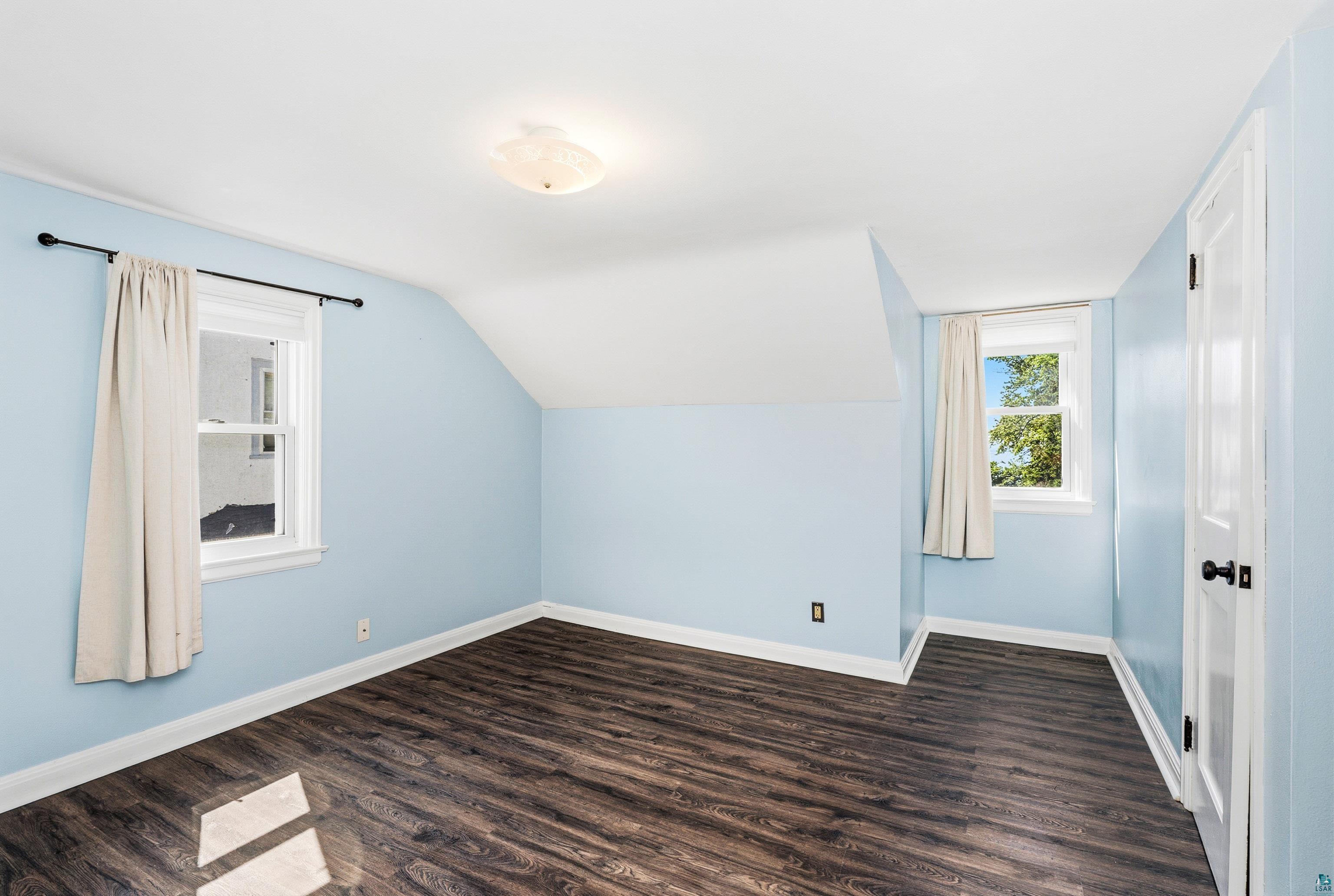 4215 London Road Duluth, MN 55804 - Photo 24 of 36