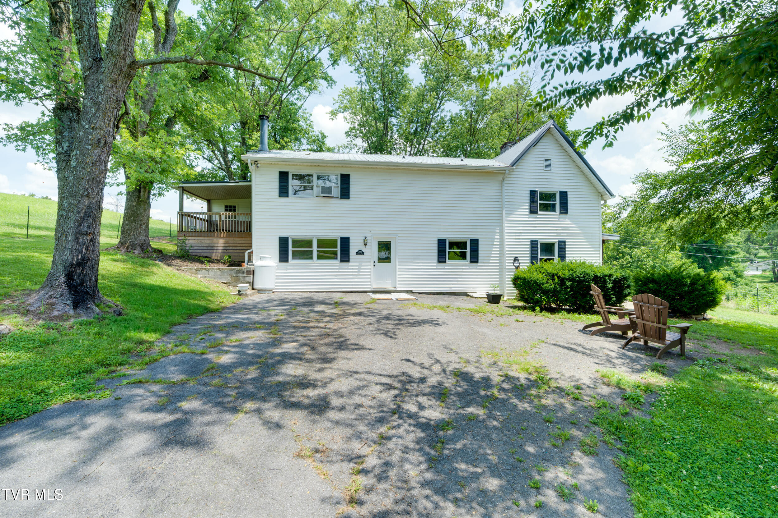 208 Buffalo Road Bluff City, TN 37618 - Photo 45 of 90 047