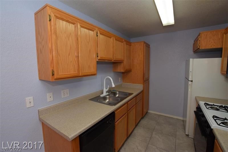 4730 East Craig Road, Unit 2135 Las Vegas, NV 89115 - Photo 20 of 23