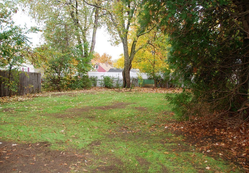 1779 Carew Street Springfield, MA 01104 - Photo 13 of 14 Gallery Image 13