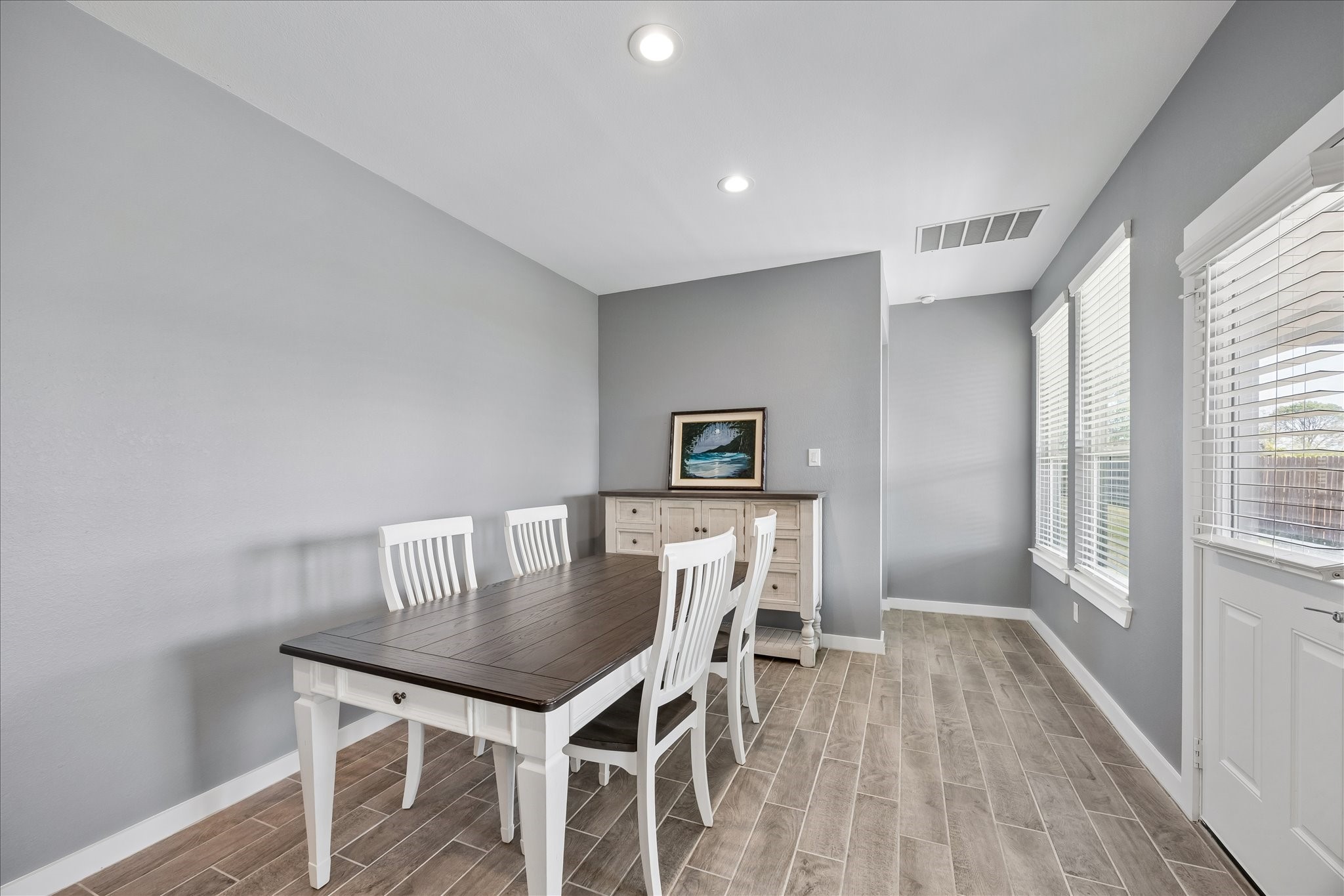 33002 Carolyns Perfection Loop Fulshear, TX 77441 - Photo 5 of 29 Dining area