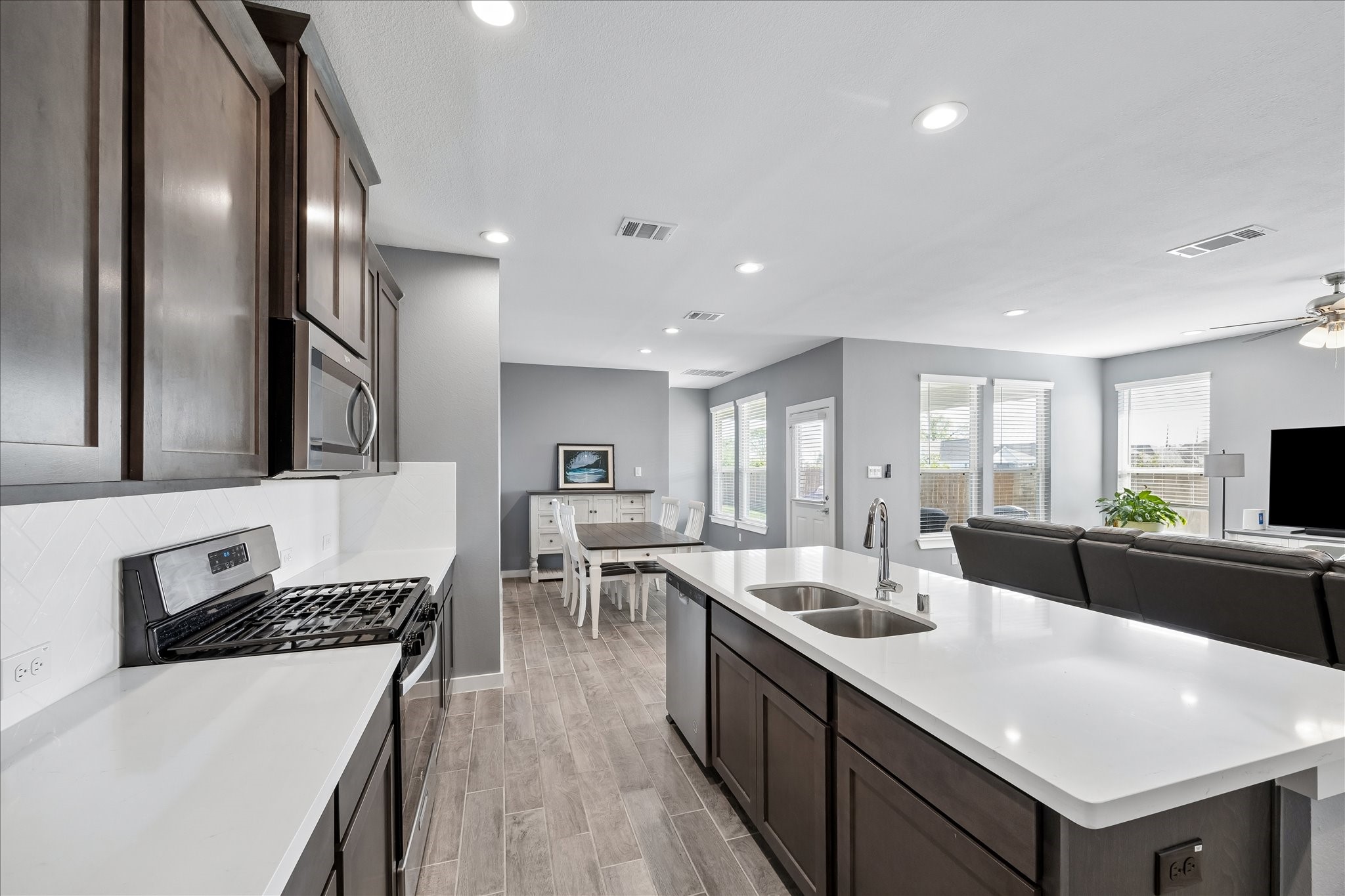 33002 Carolyns Perfection Loop Fulshear, TX 77441 - Photo 10 of 29