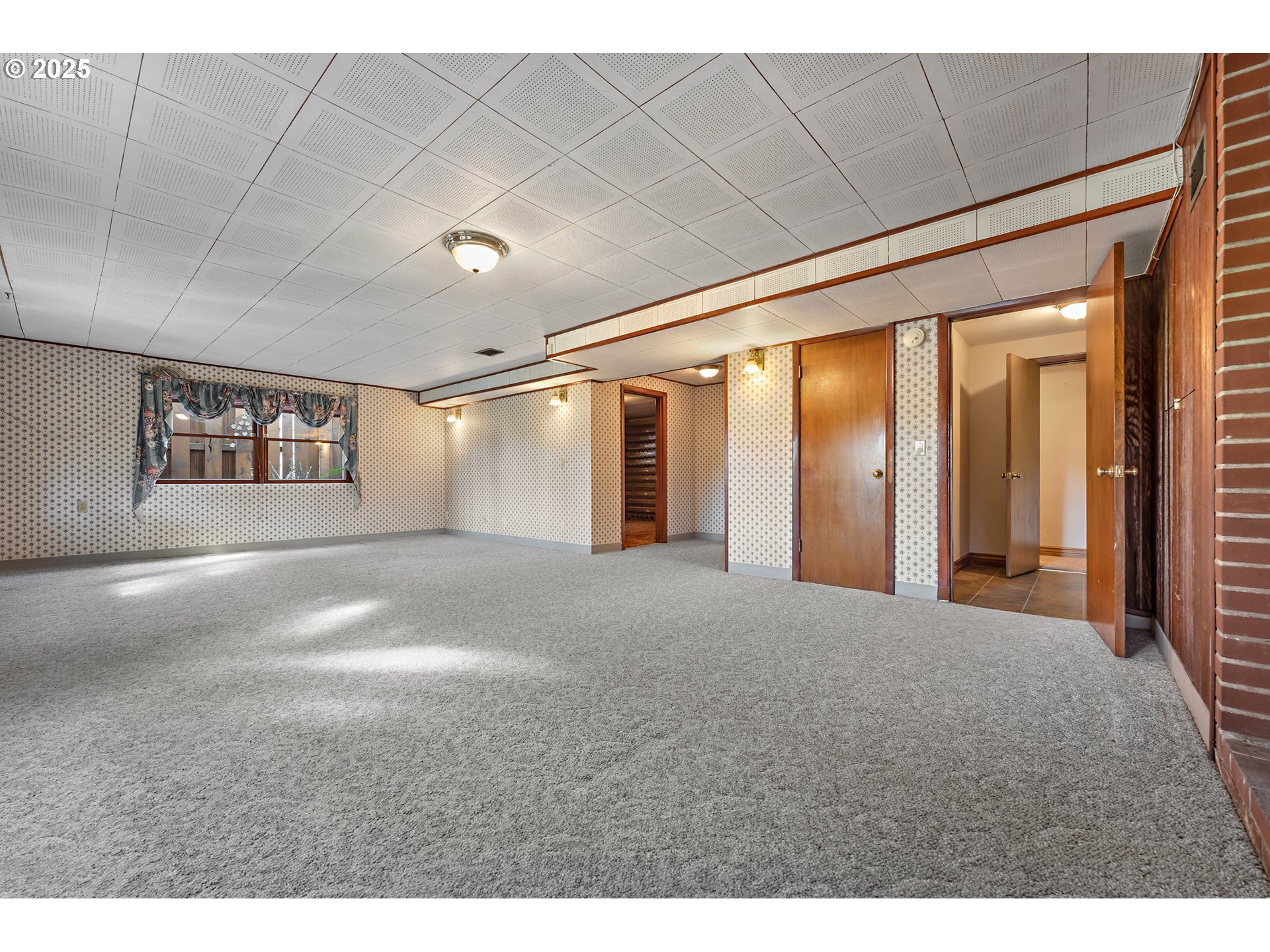 4430 Southeast Flavel Street Portland, OR 97206 - Photo 28 of 43 a view of empty room with windows