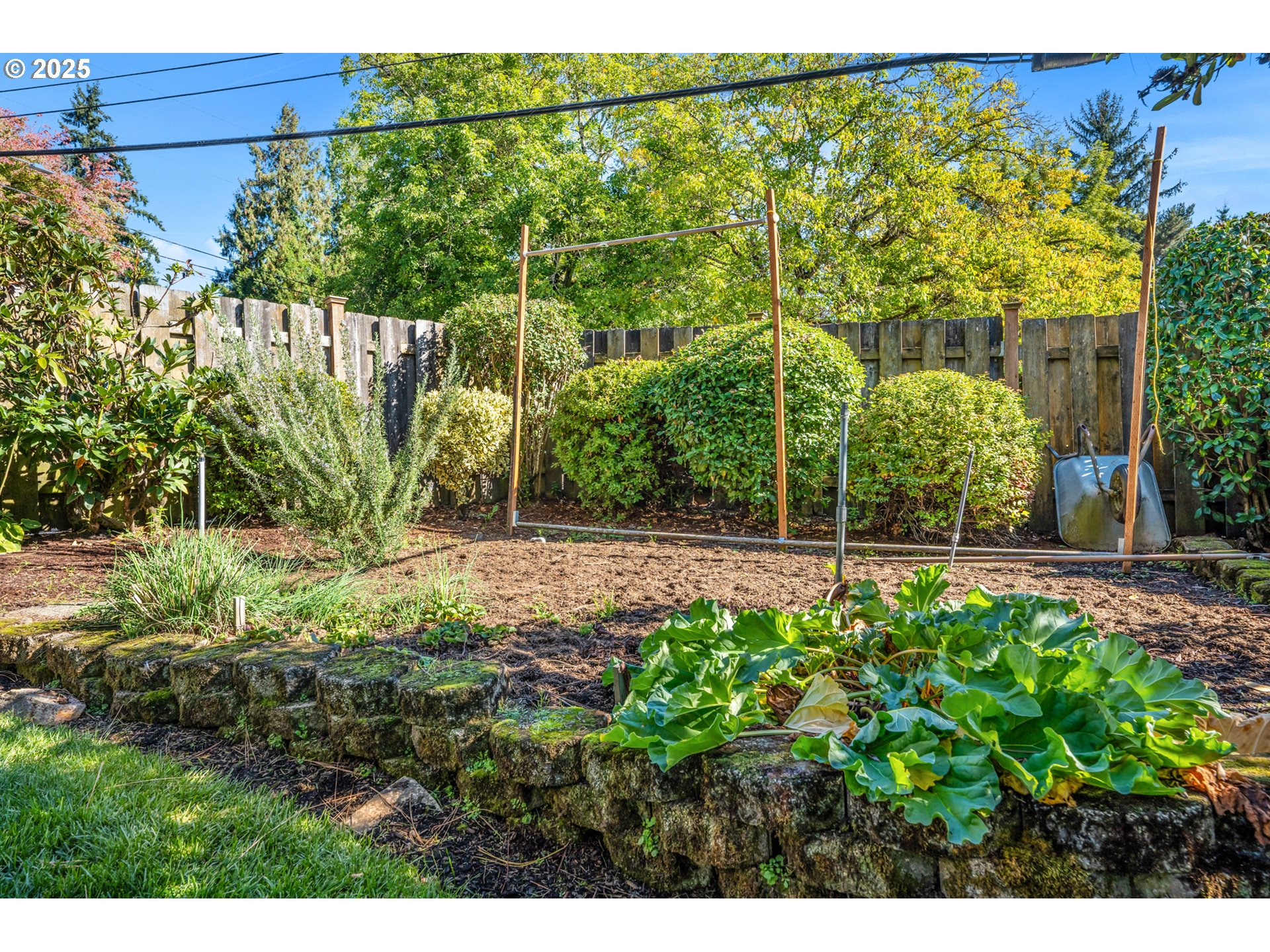4430 Southeast Flavel Street Portland, OR 97206 - Photo 38 of 43 a view of a garden