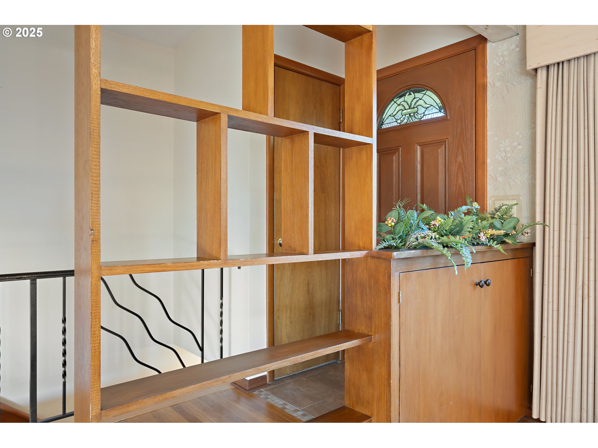 4430 Southeast Flavel Street Portland, OR 97206 - Photo 6 of 43 a view of entryway