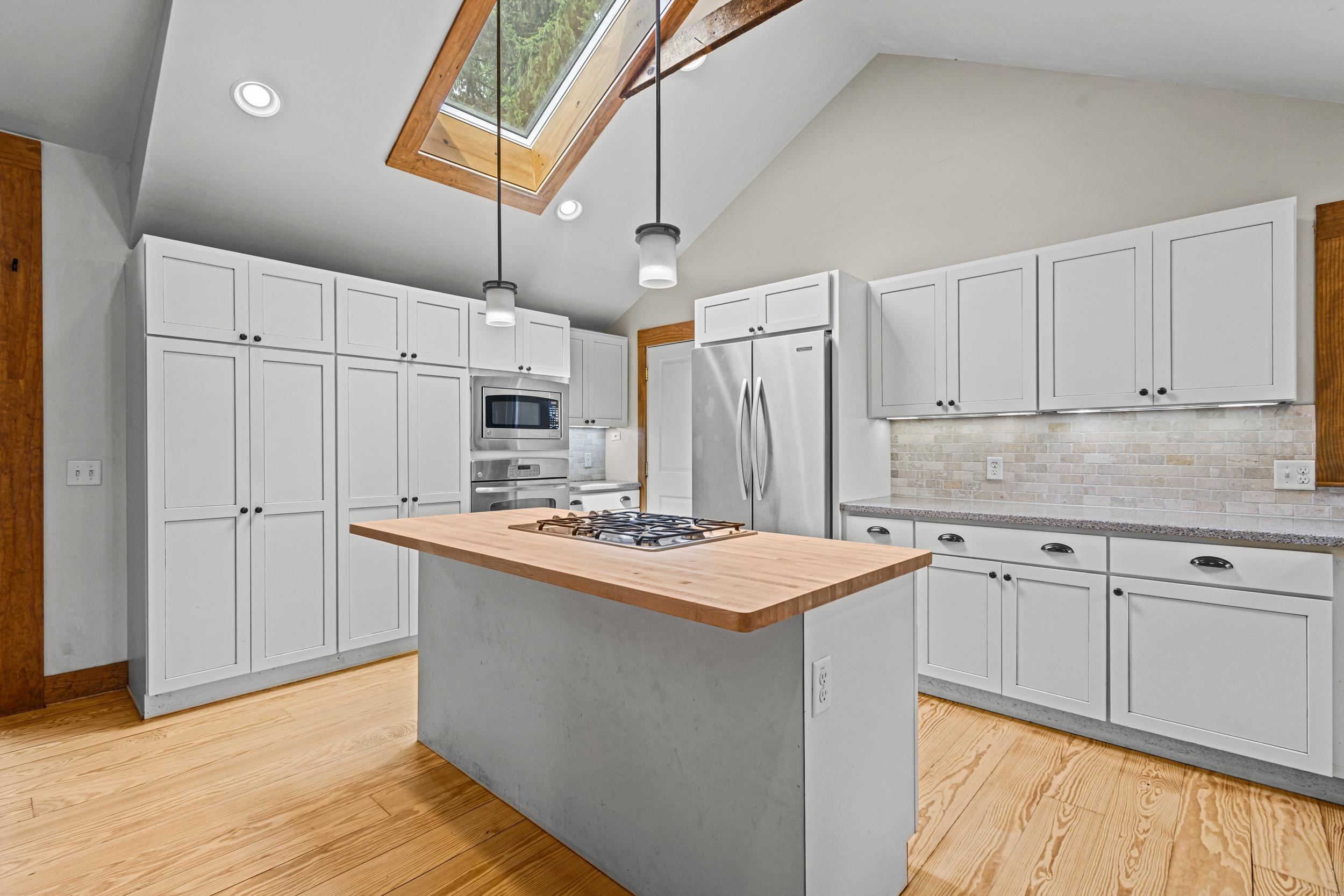 3400 Tally Ho Lane Madison, WI 53705 - Photo 8 of 69