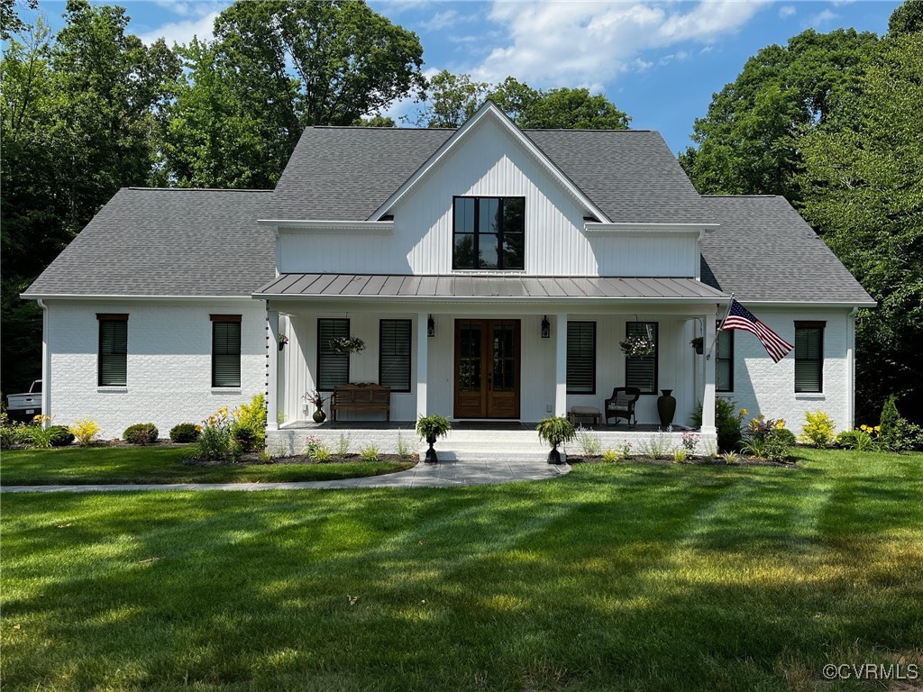 Modern inspired farmhouse with approximately 3600s