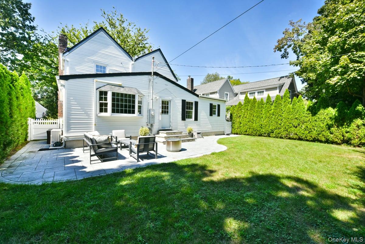 162 Elton Road Garden City, NY 11530 - Photo 28 of 29 Gallery Image 28