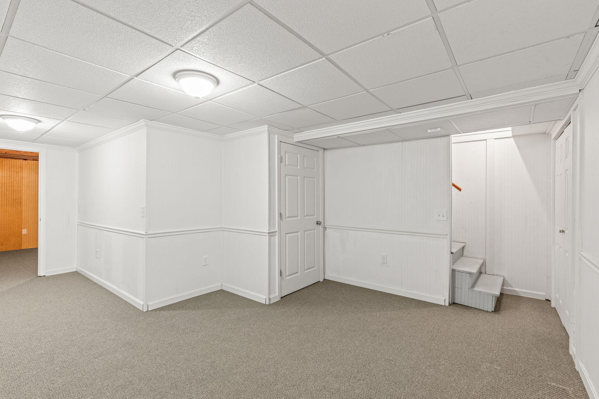 33 West Road, Unit 1B Orleans, MA 02653 - Photo 20 of 28 a view of a room with storage area