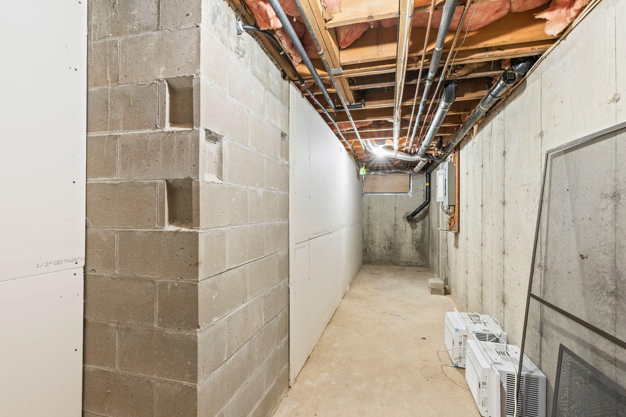 33 West Road, Unit 1B Orleans, MA 02653 - Photo 22 of 28 a view of entryway
