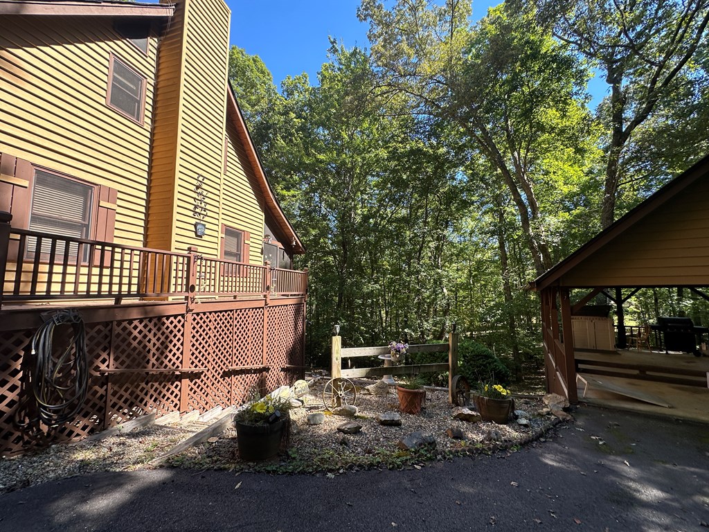 328 Sharp Top Circle Blairsville, GA 30512 - Photo 15 of 41