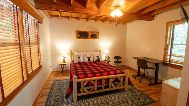 $2,390 | 328 Sharp Top Circle, Blairsville, GA 30512