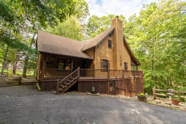 $2,200 | 328 Sharp Top Circle, Blairsville, GA 30512