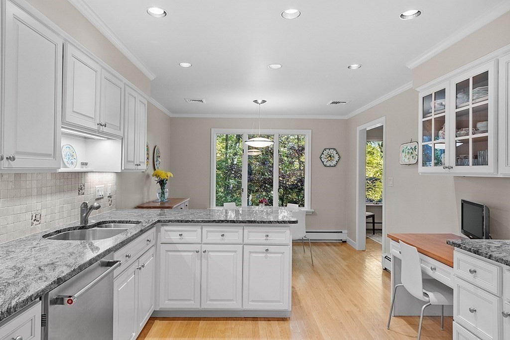 13 South Meadow Ridge, Unit 13 Concord, MA 01742 - Photo 9 of 41 Gallery Image 9