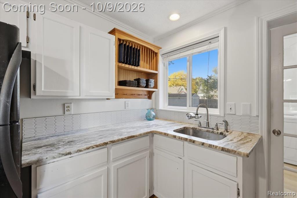 3900 Elmhurst Road Waterford, MI 48328 - Photo 11 of 28 Gallery Image 11