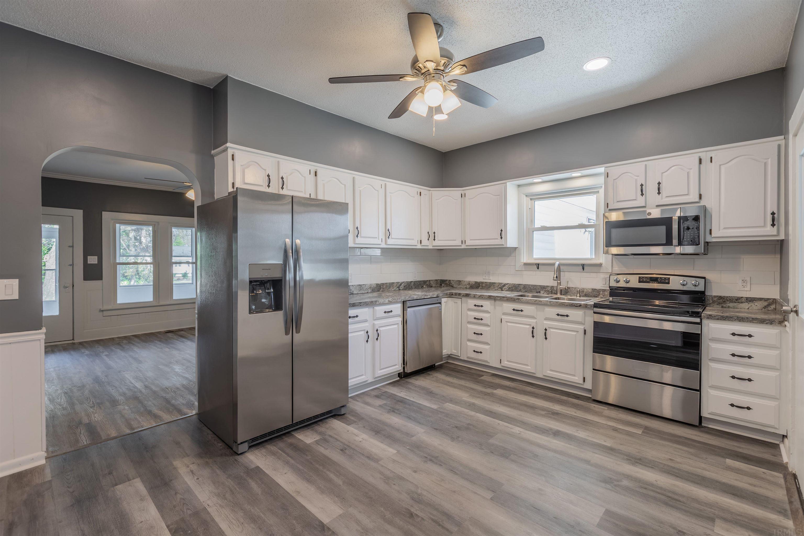 130 West Evergreen Road Evansville, IN 47710 - Photo 5 of 36