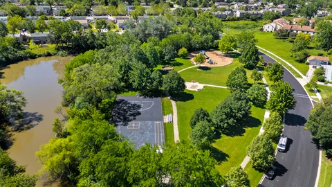 $340,000 | 375 Juniper Tree Court, Hoffman Estates, IL 60169