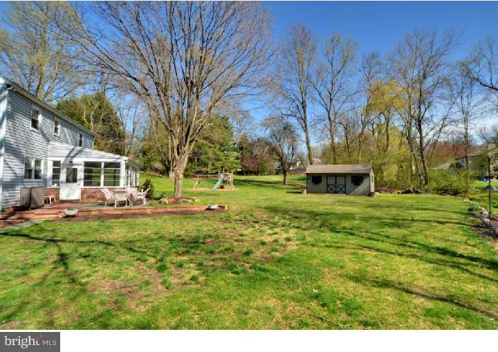 1052 Waterloo Road Berwyn, PA 19312 - Photo 4 of 25 Back Yard