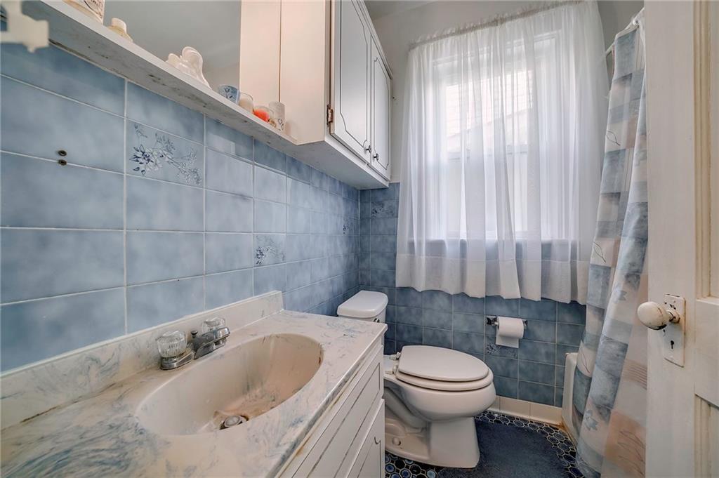 720 Nevin Avenue Sewickley, PA 15143 - Photo 17 of 23 Bathroom