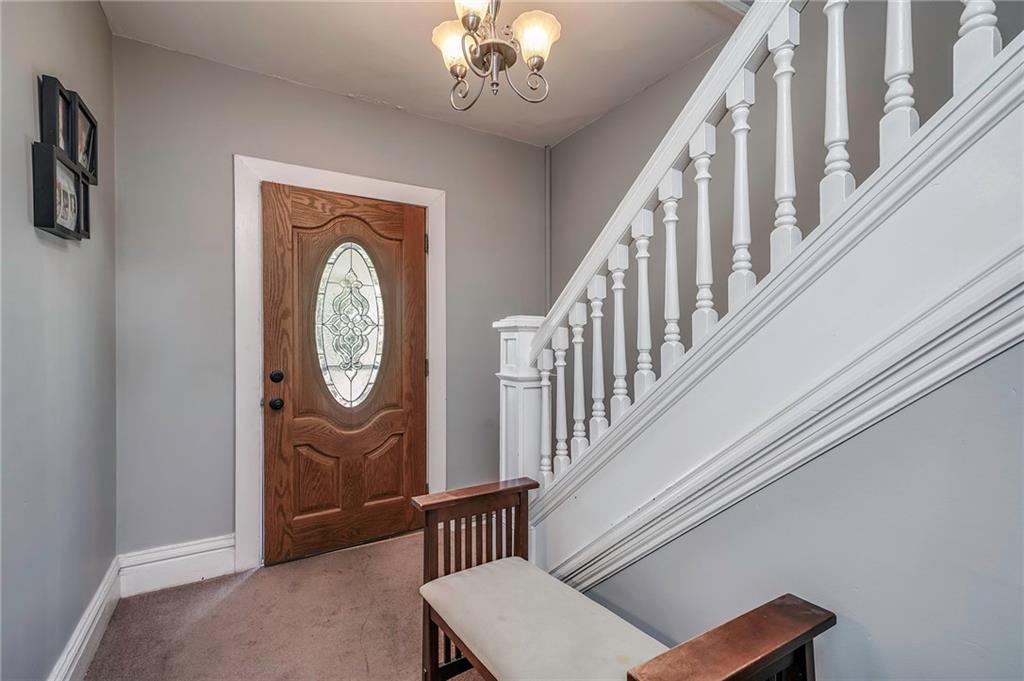 720 Nevin Avenue Sewickley, PA 15143 - Photo 5 of 23 Entry